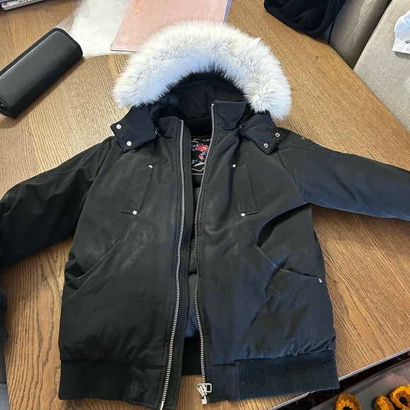 Moose knuckle jacket in great condition. perfect for the winter. - Picture 2 of 4